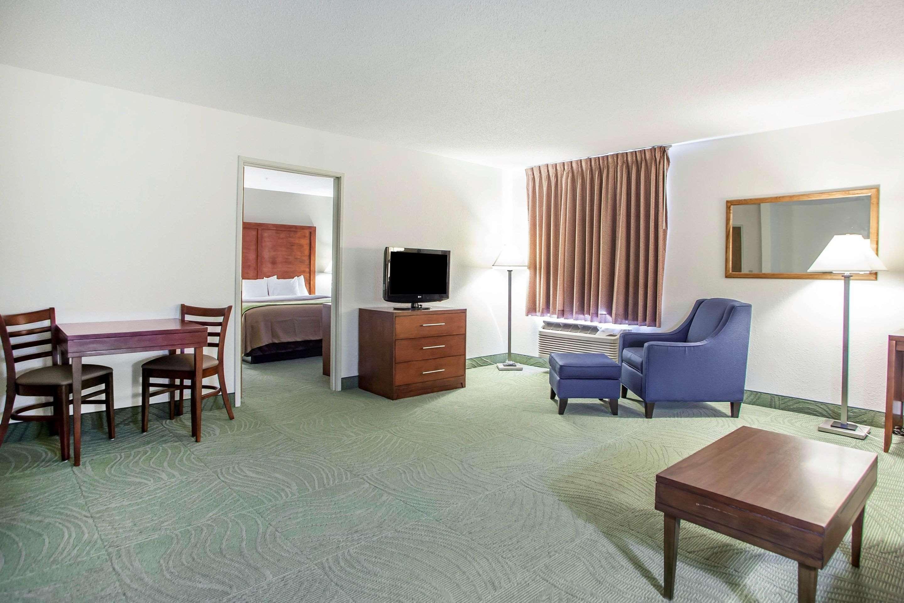 Comfort Inn Muscatine Near Hwy 61 Exteriör bild