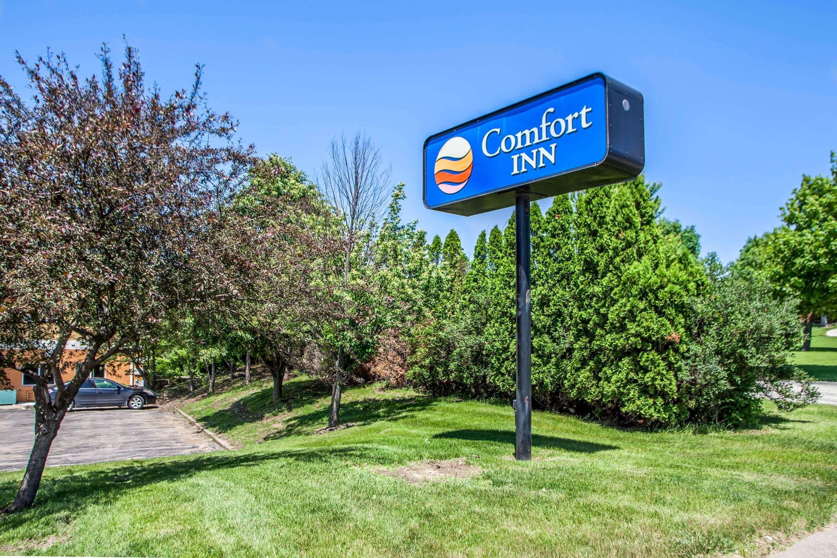 Comfort Inn Muscatine Near Hwy 61 Exteriör bild