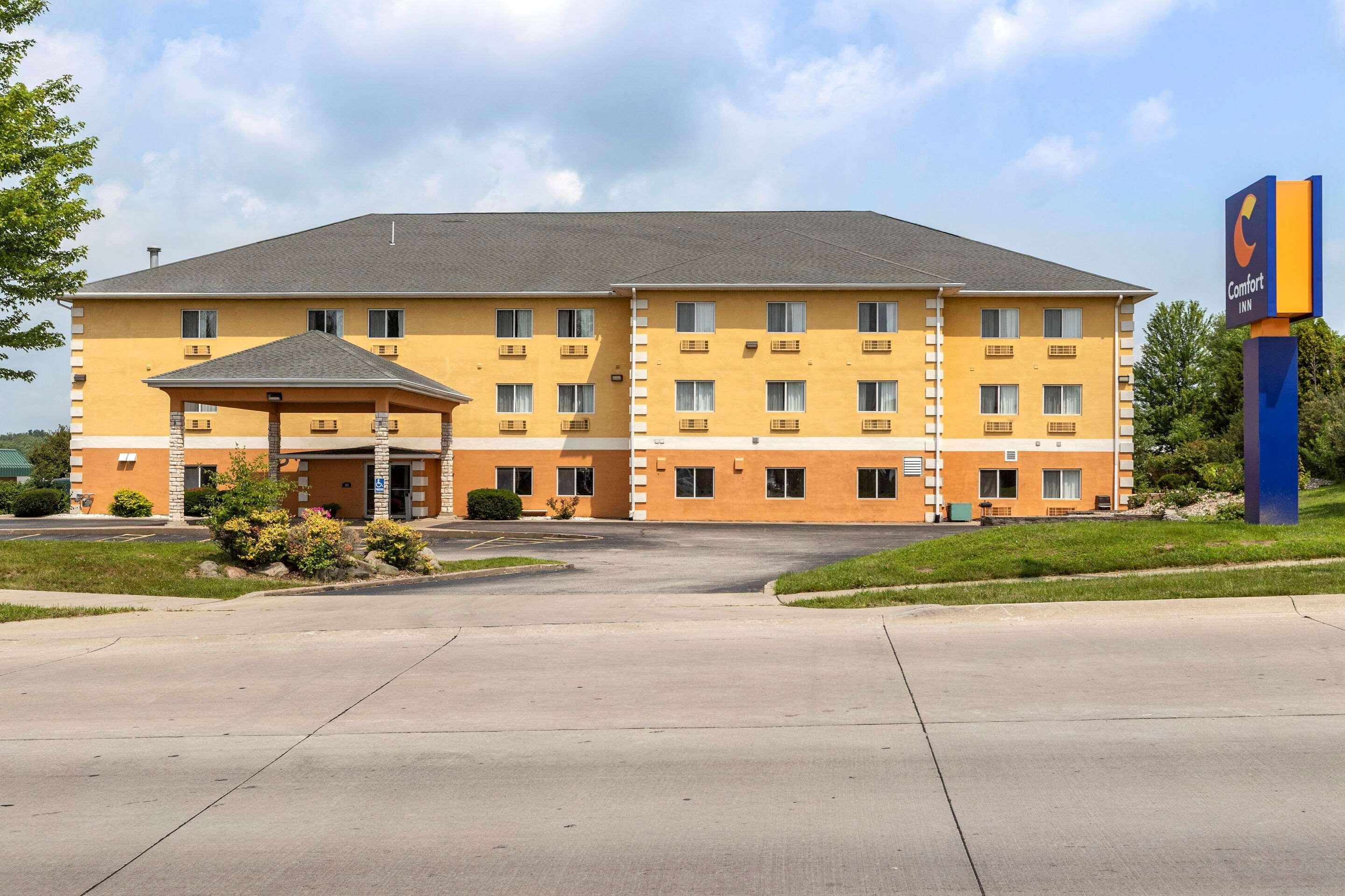 Comfort Inn Muscatine Near Hwy 61 Exteriör bild