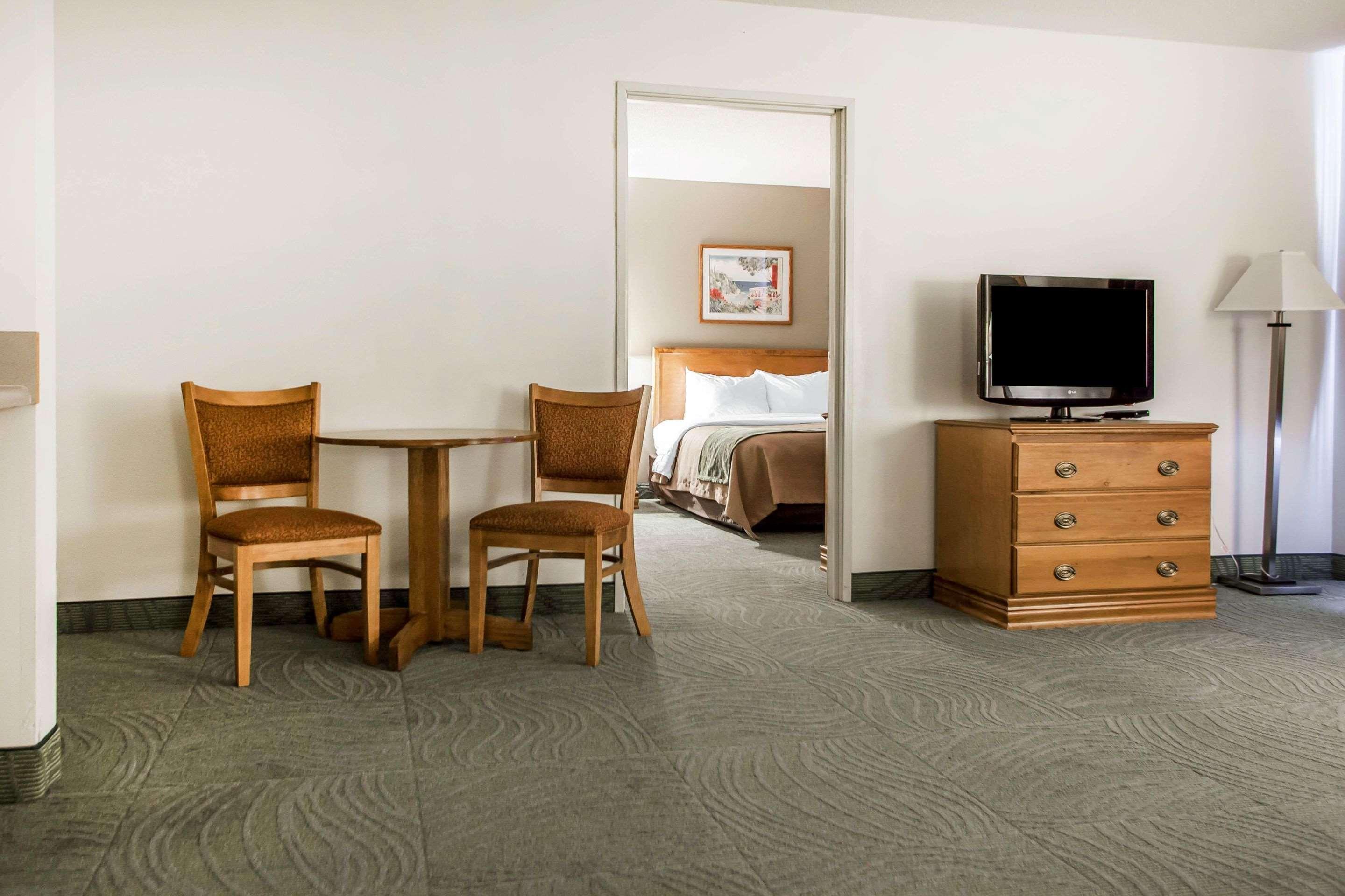 Comfort Inn Muscatine Near Hwy 61 Exteriör bild