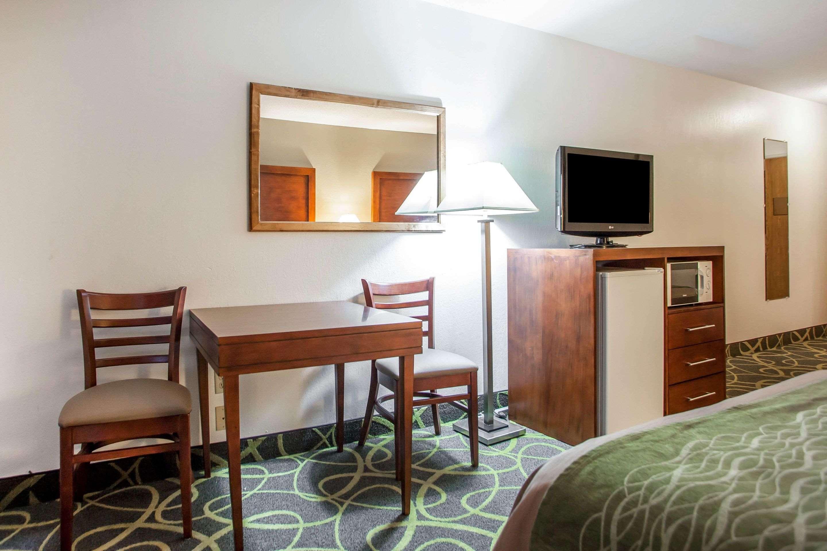 Comfort Inn Muscatine Near Hwy 61 Exteriör bild
