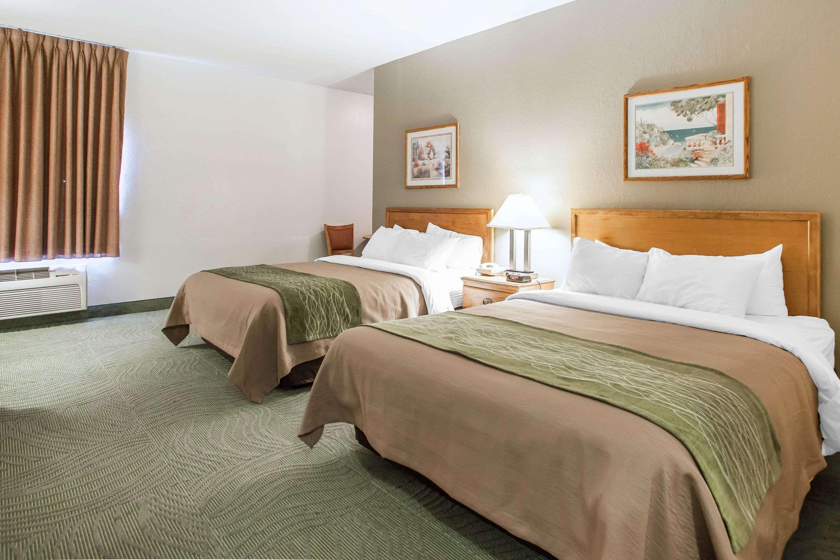 Comfort Inn Muscatine Near Hwy 61 Exteriör bild